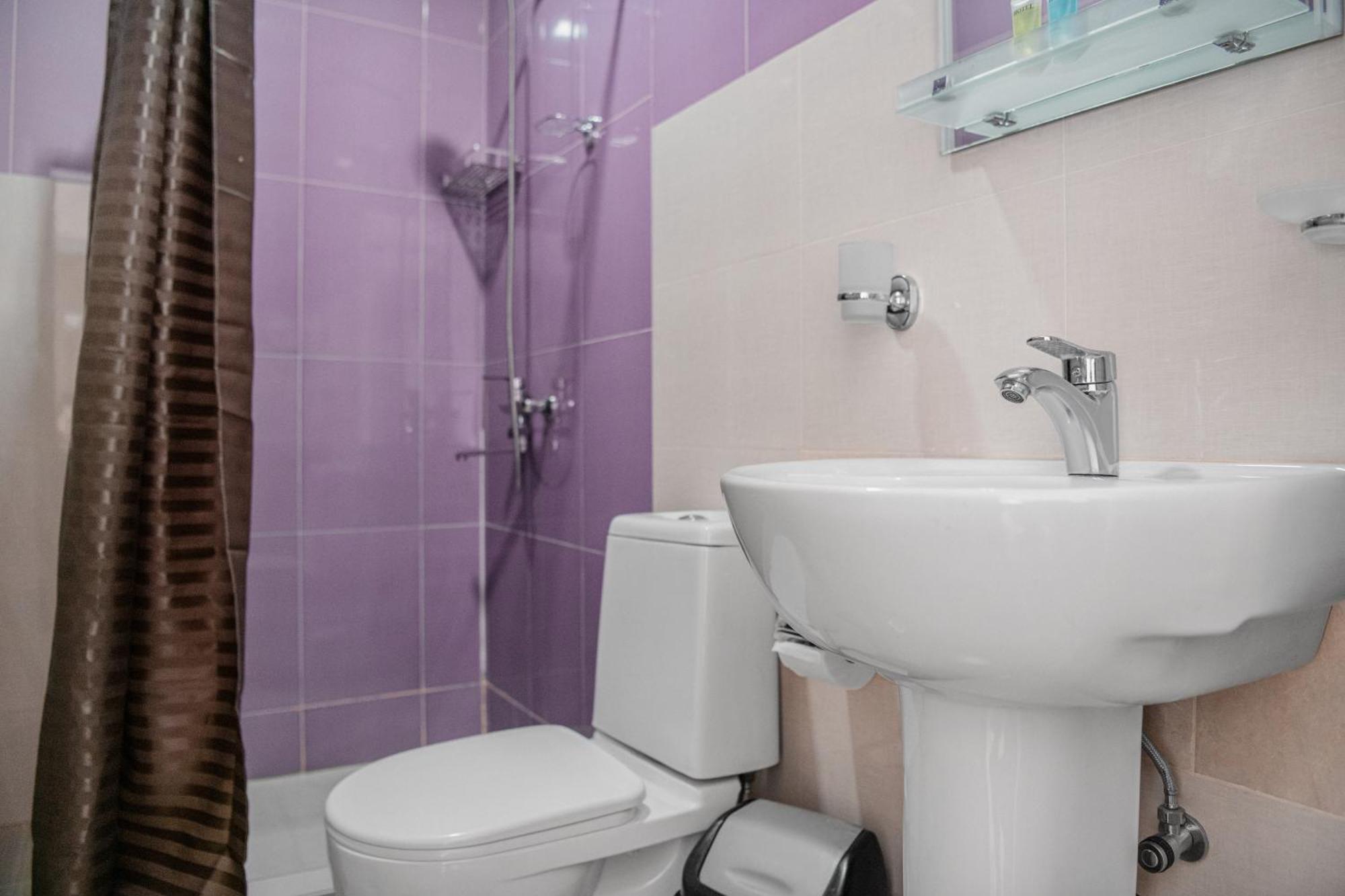 Lotus Hotel Тбилиси Экстерьер фото