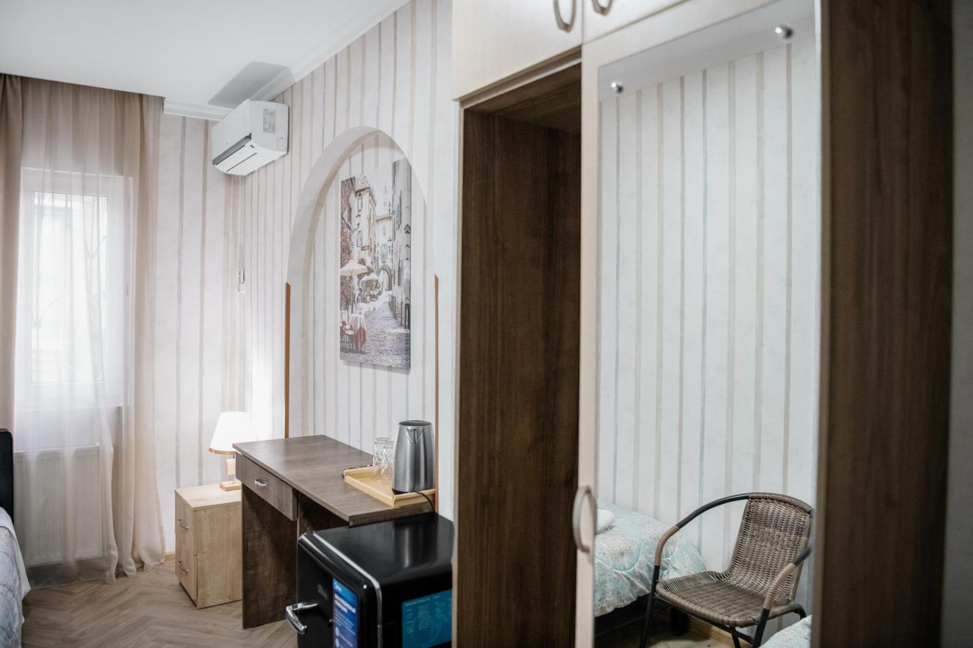 Lotus Hotel Тбилиси Экстерьер фото