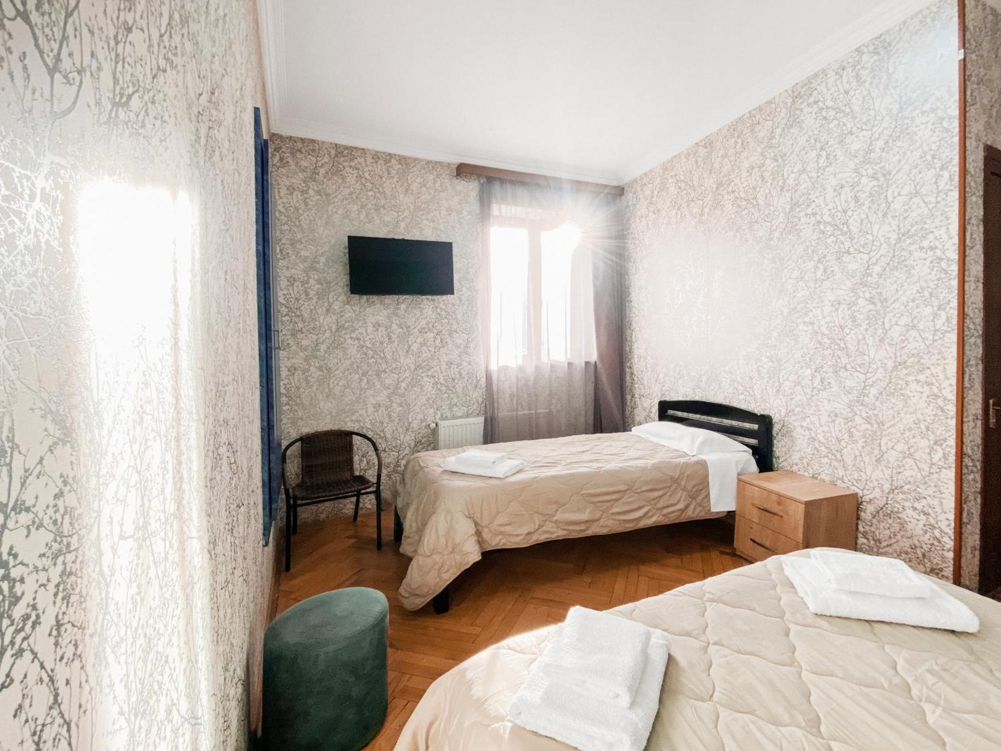 Lotus Hotel Тбилиси Экстерьер фото